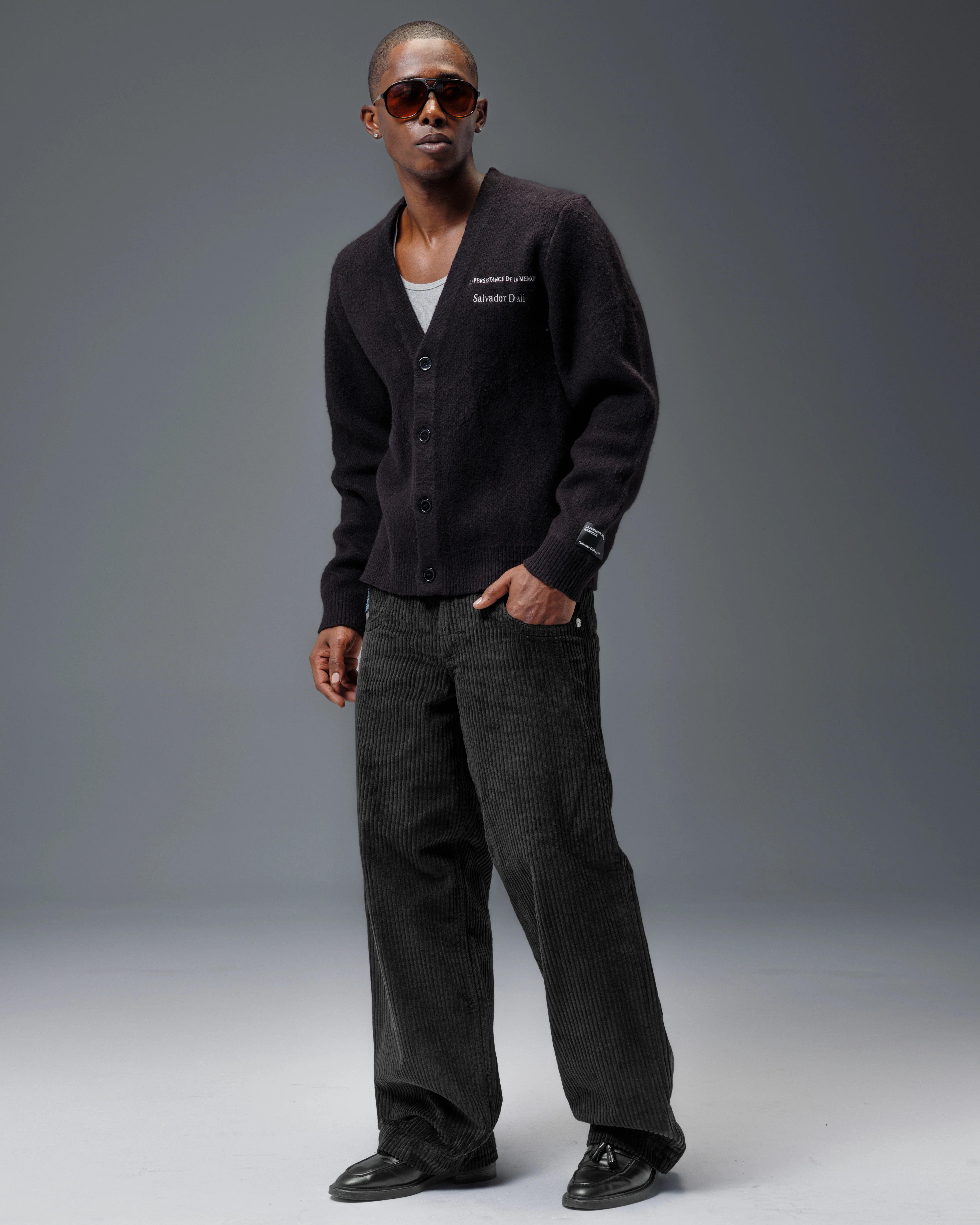 169 Low Down. 20". 4 Wale Corduroy. Black. - Image 3