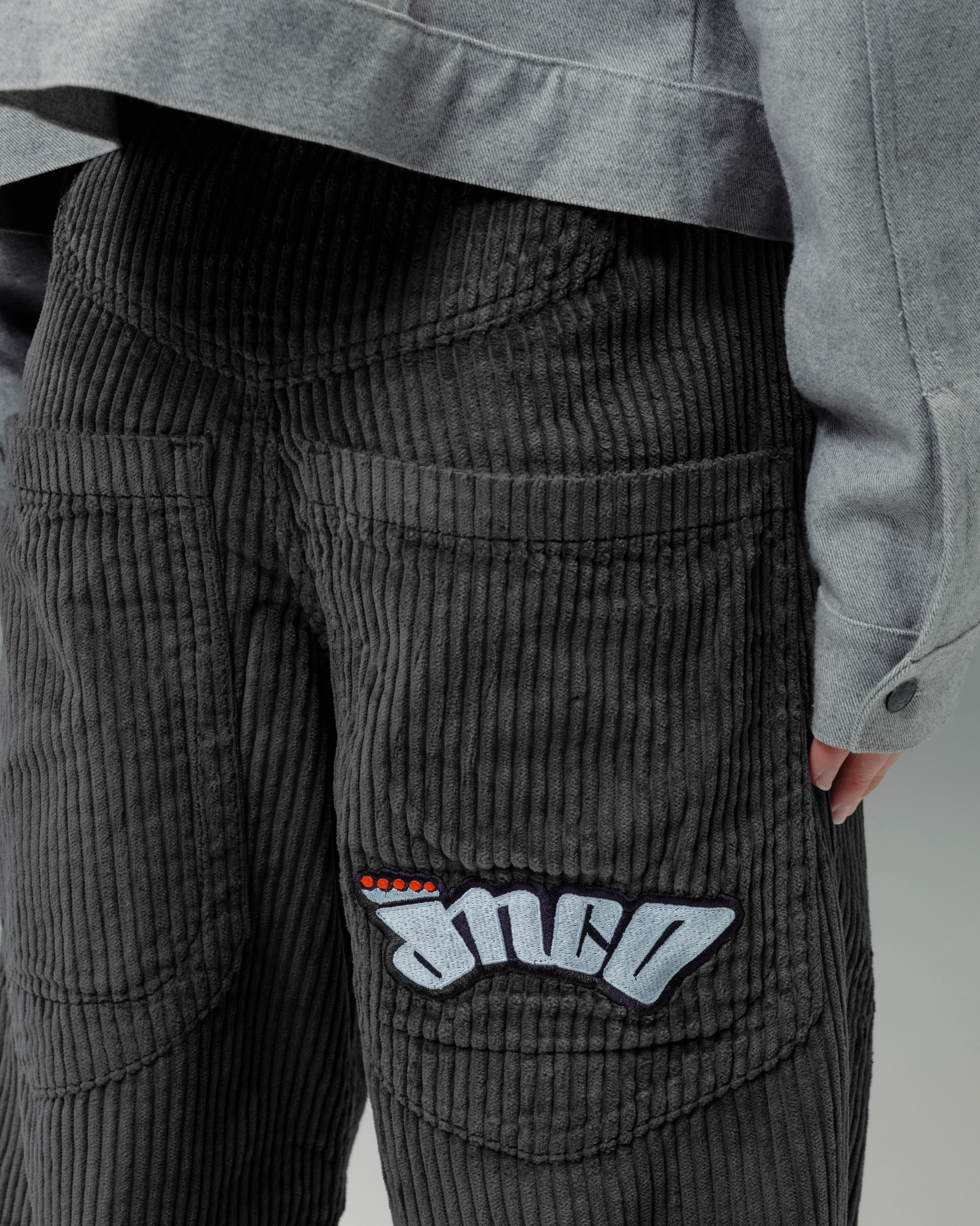 169 Low Down. 20". 4 Wale Corduroy. Magnet. - Image 9