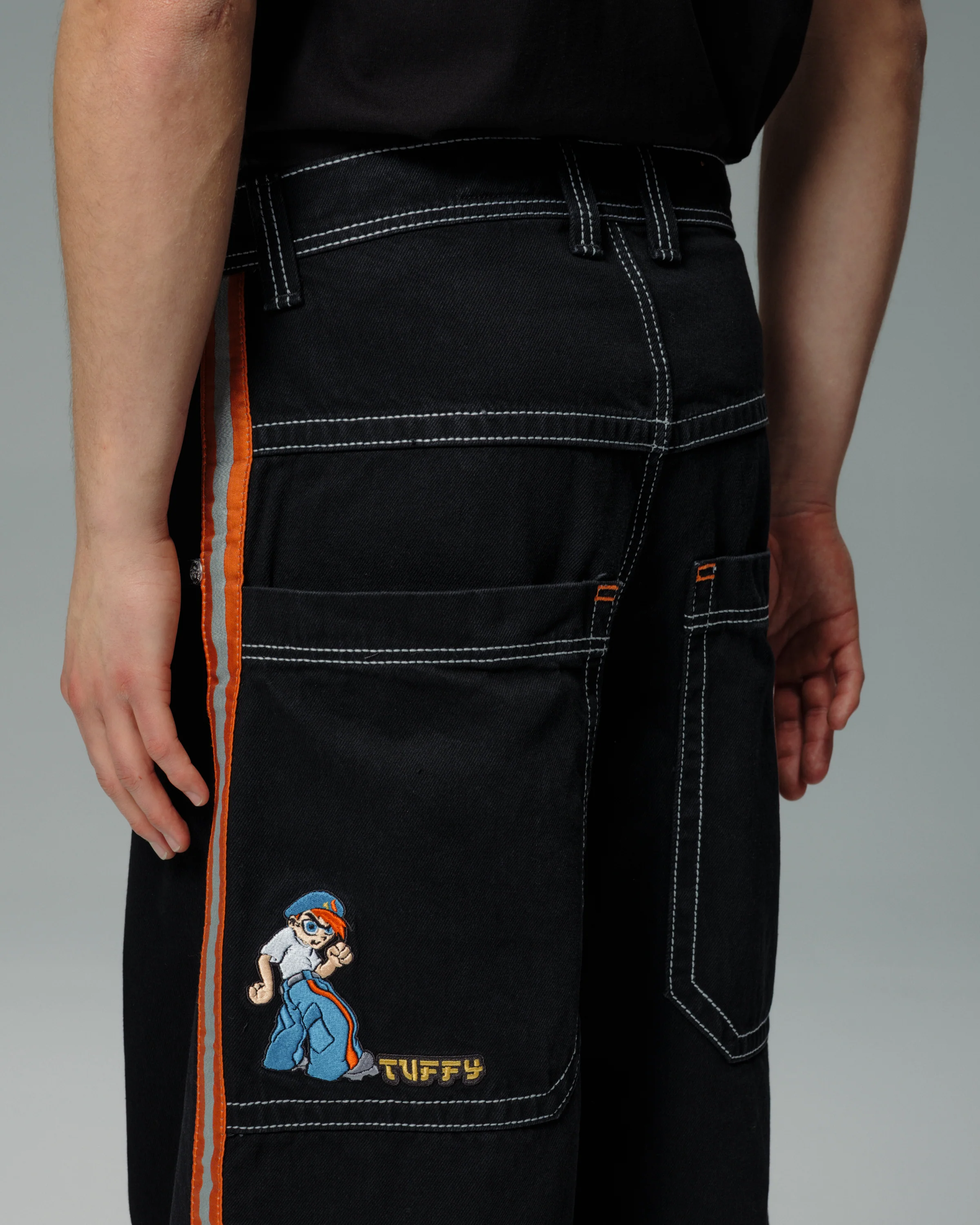 Tuffy. 23". Jet Black. - Image 13