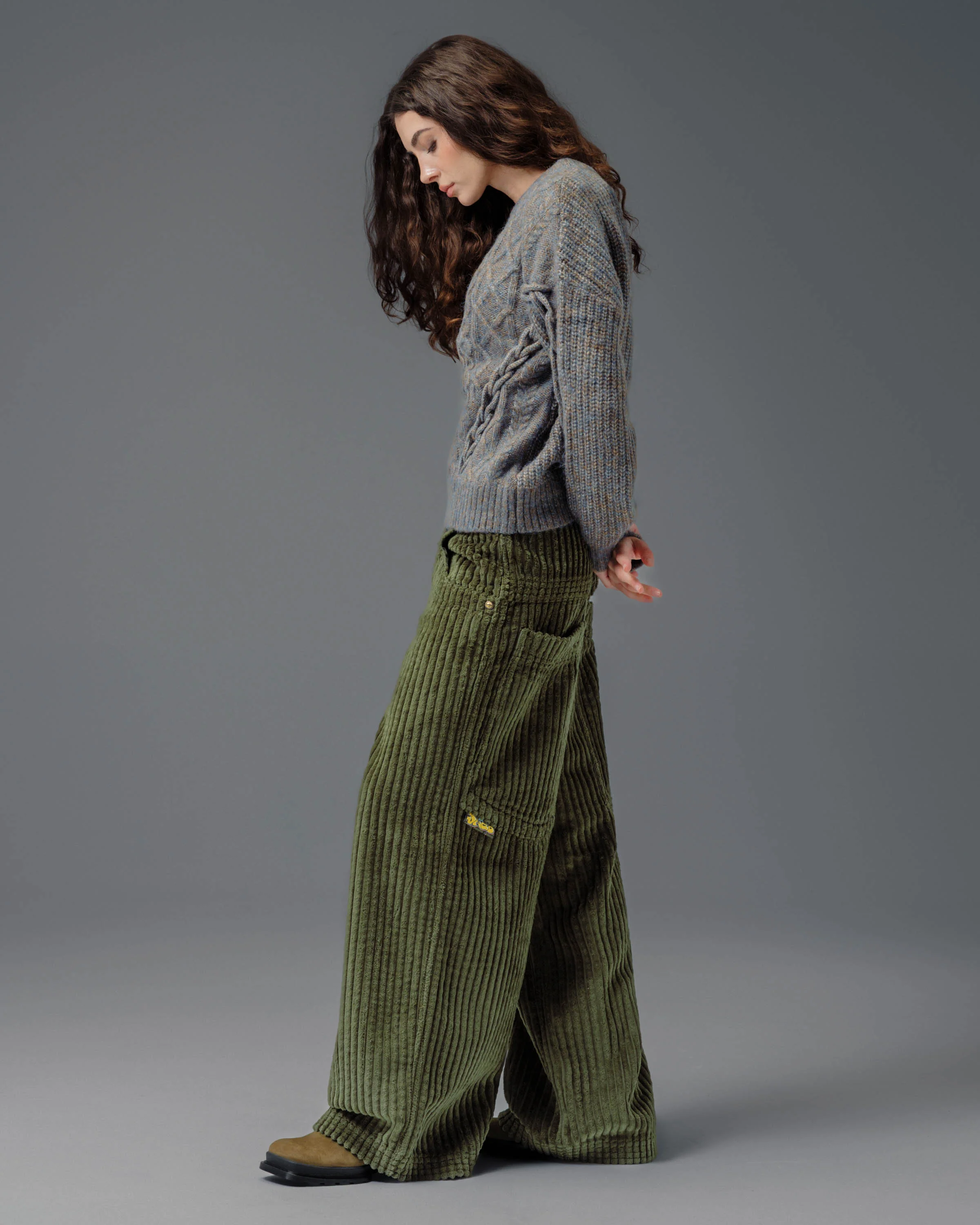 W Jester. 26". 2 Wale Corduroy. Moss. - Image 4