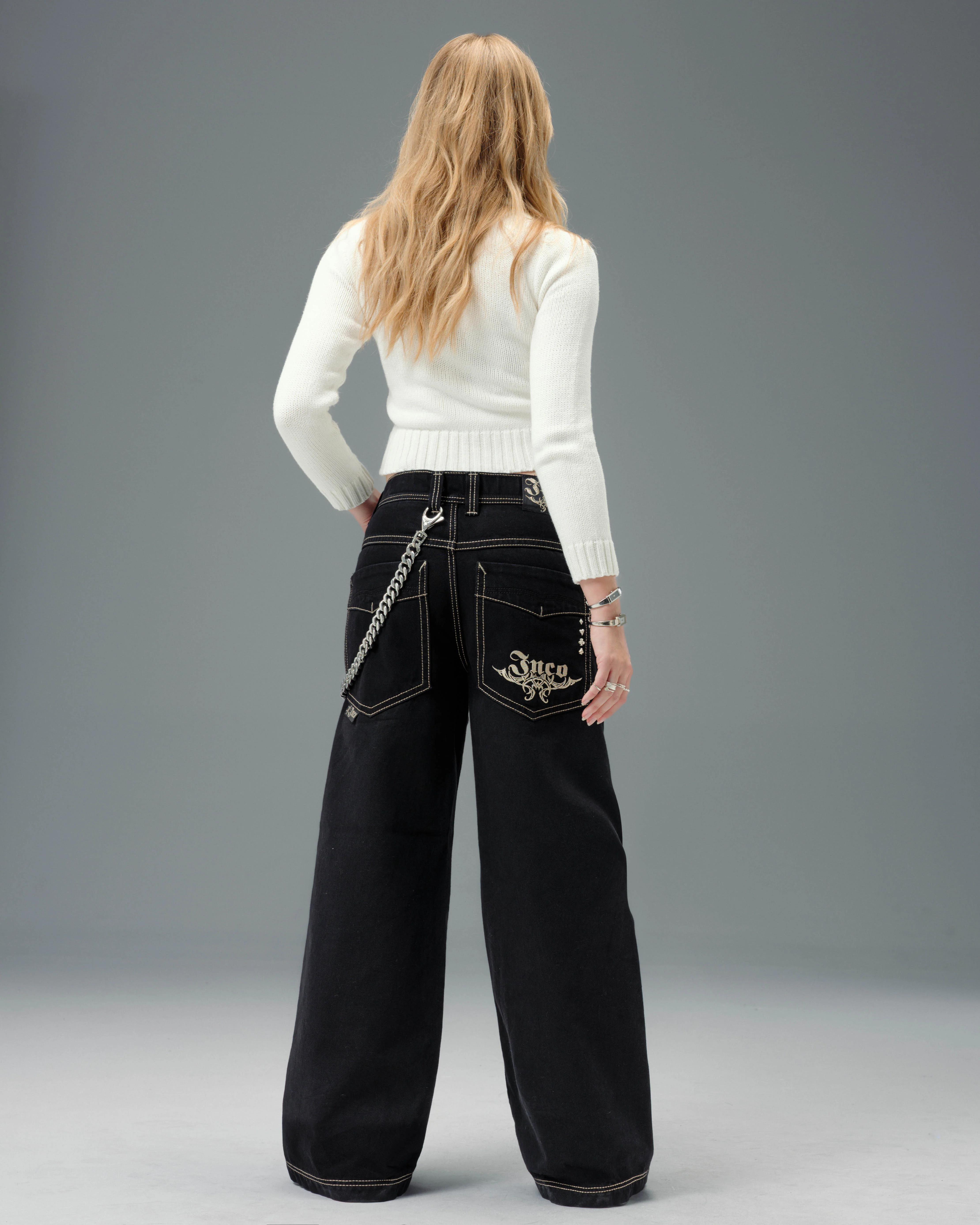 W Karatz. 23". Jet Black. - Image 2