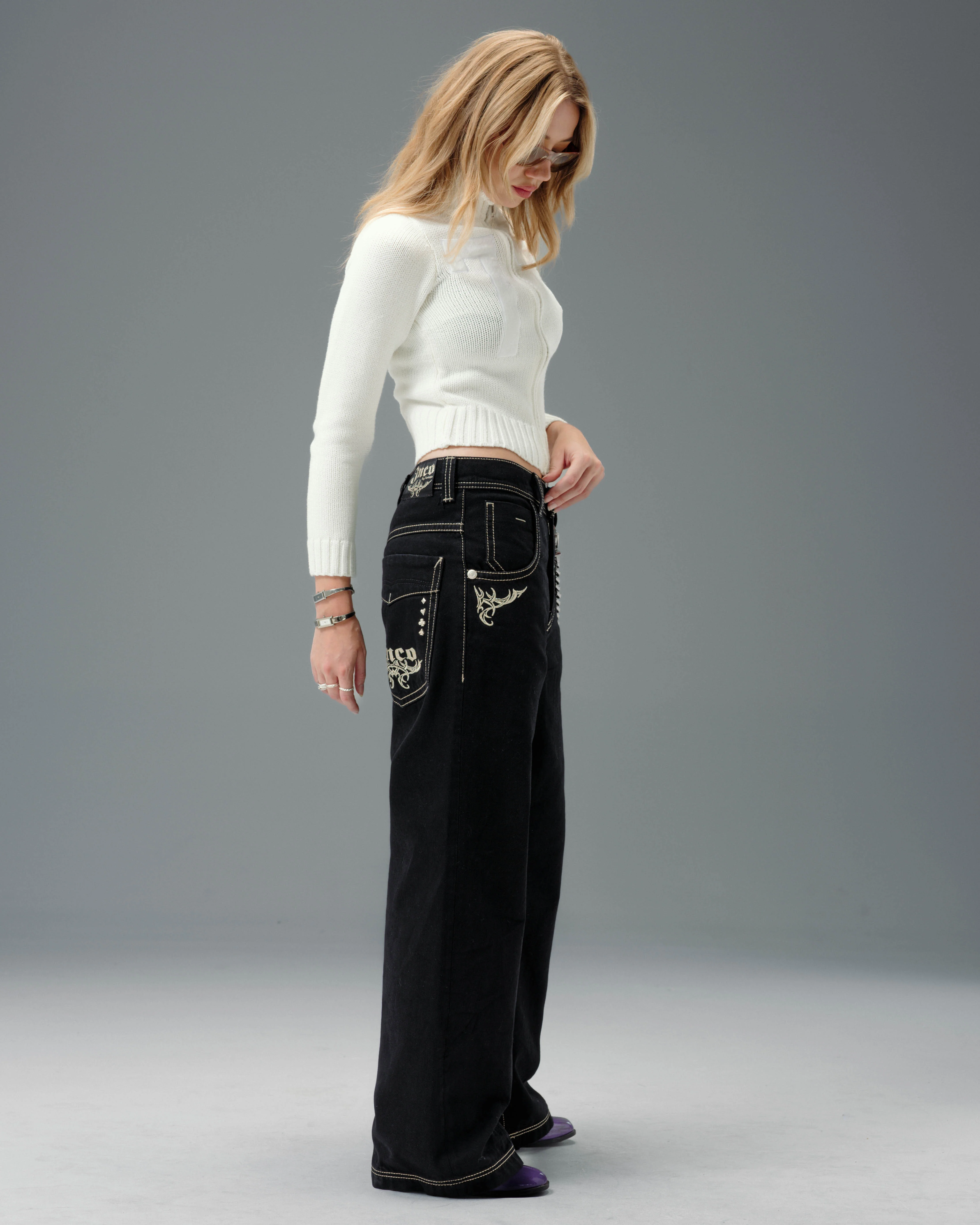 W Karatz. 23". Jet Black. - Image 7