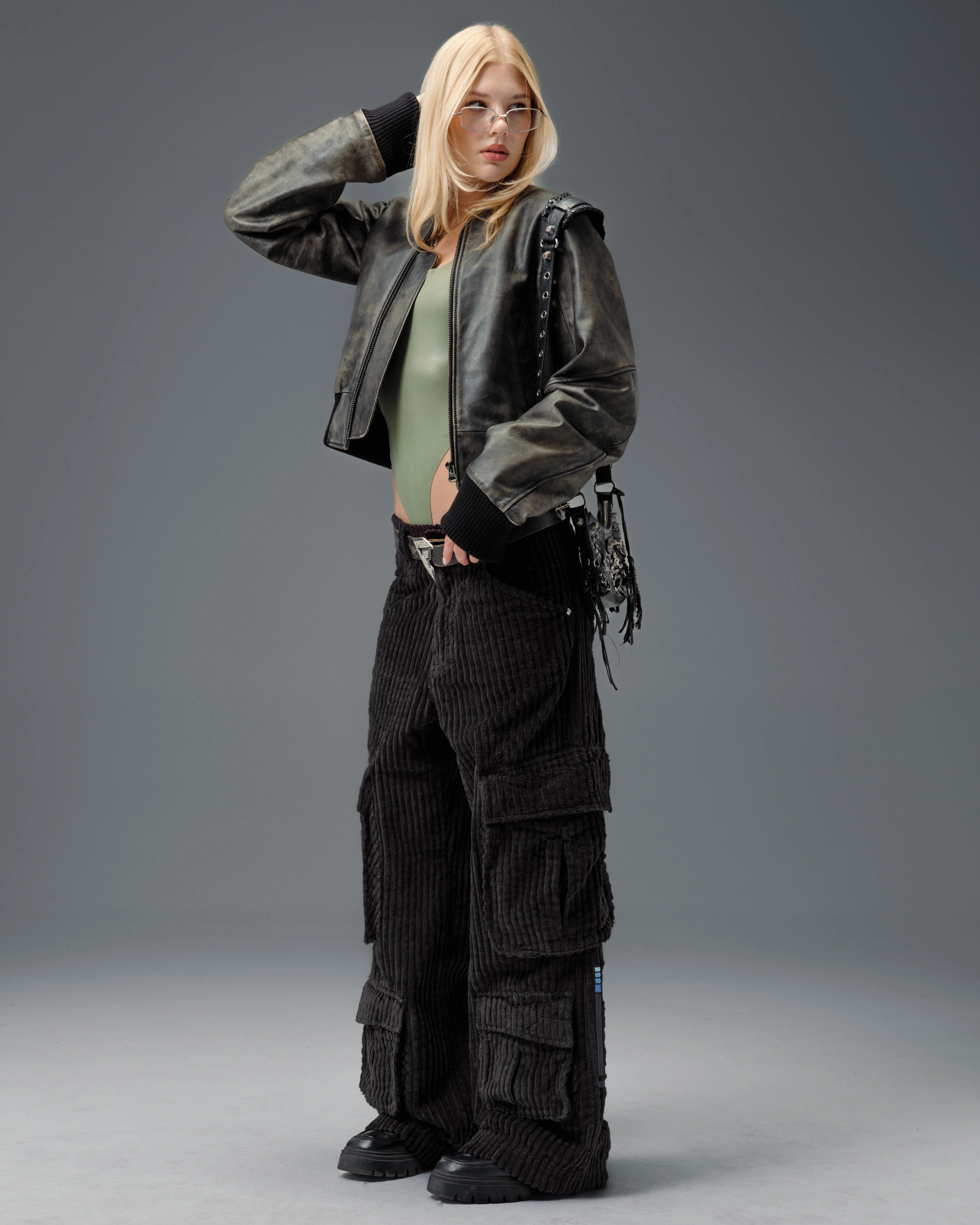 W Legacy. 24". 2 Wale Corduroy. Black. - Image 5