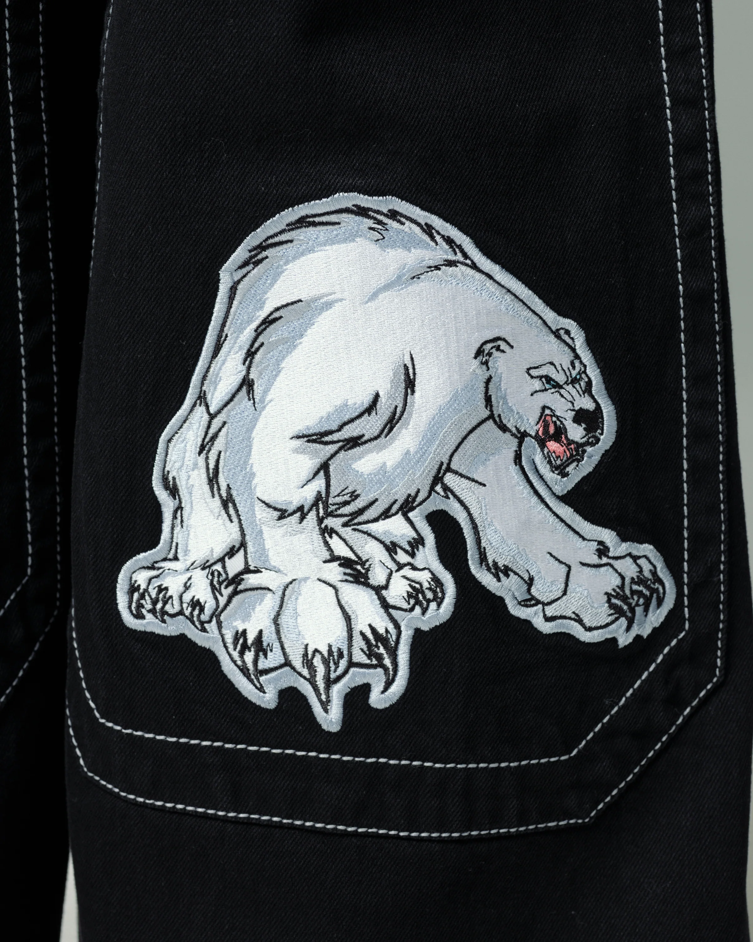 W Polar Bear. 28". Jet Black. - Image 11