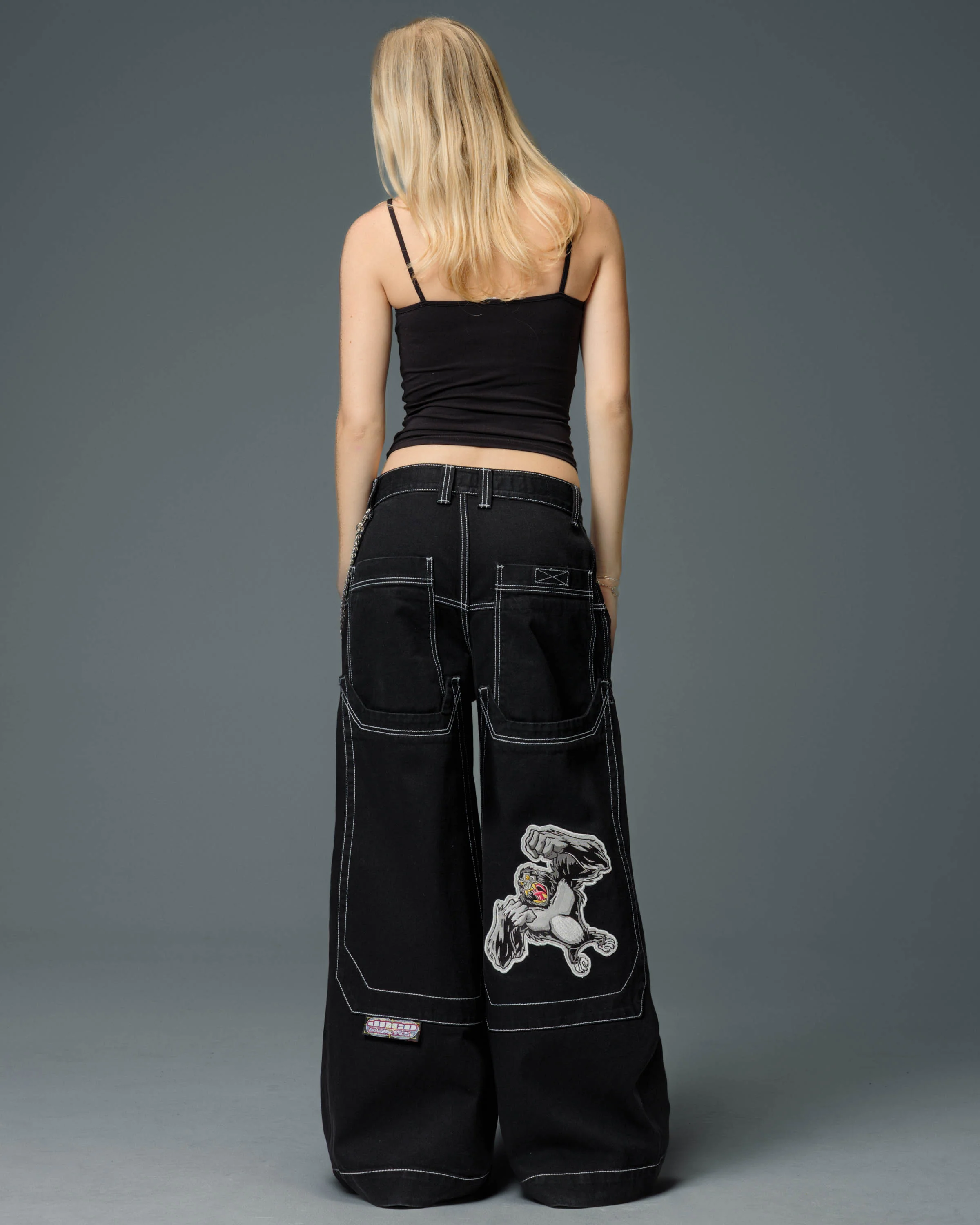 W Silverback. 32". Jet Black. - Image 7