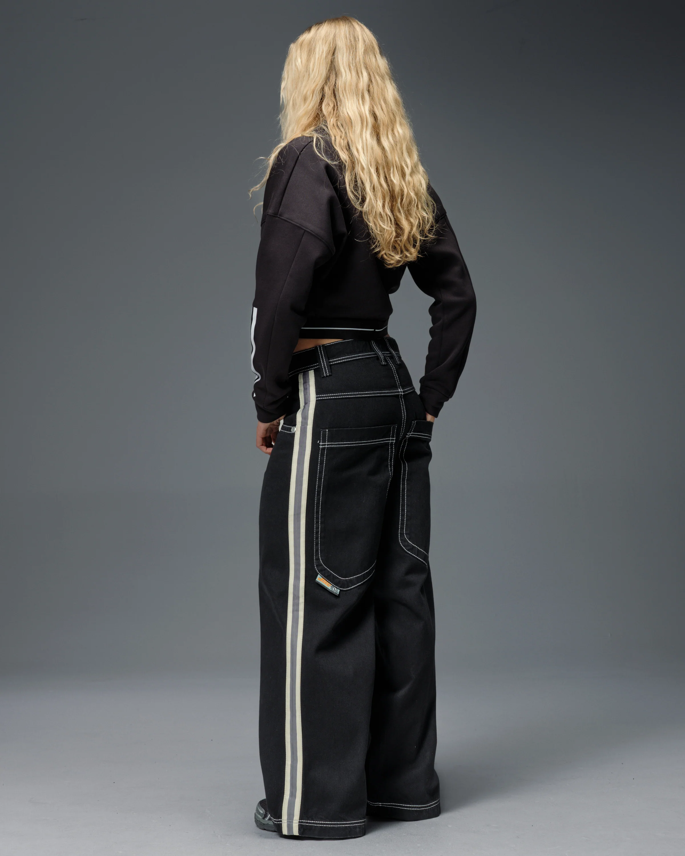 W Skunk. 26". Jet Black. - Image 6
