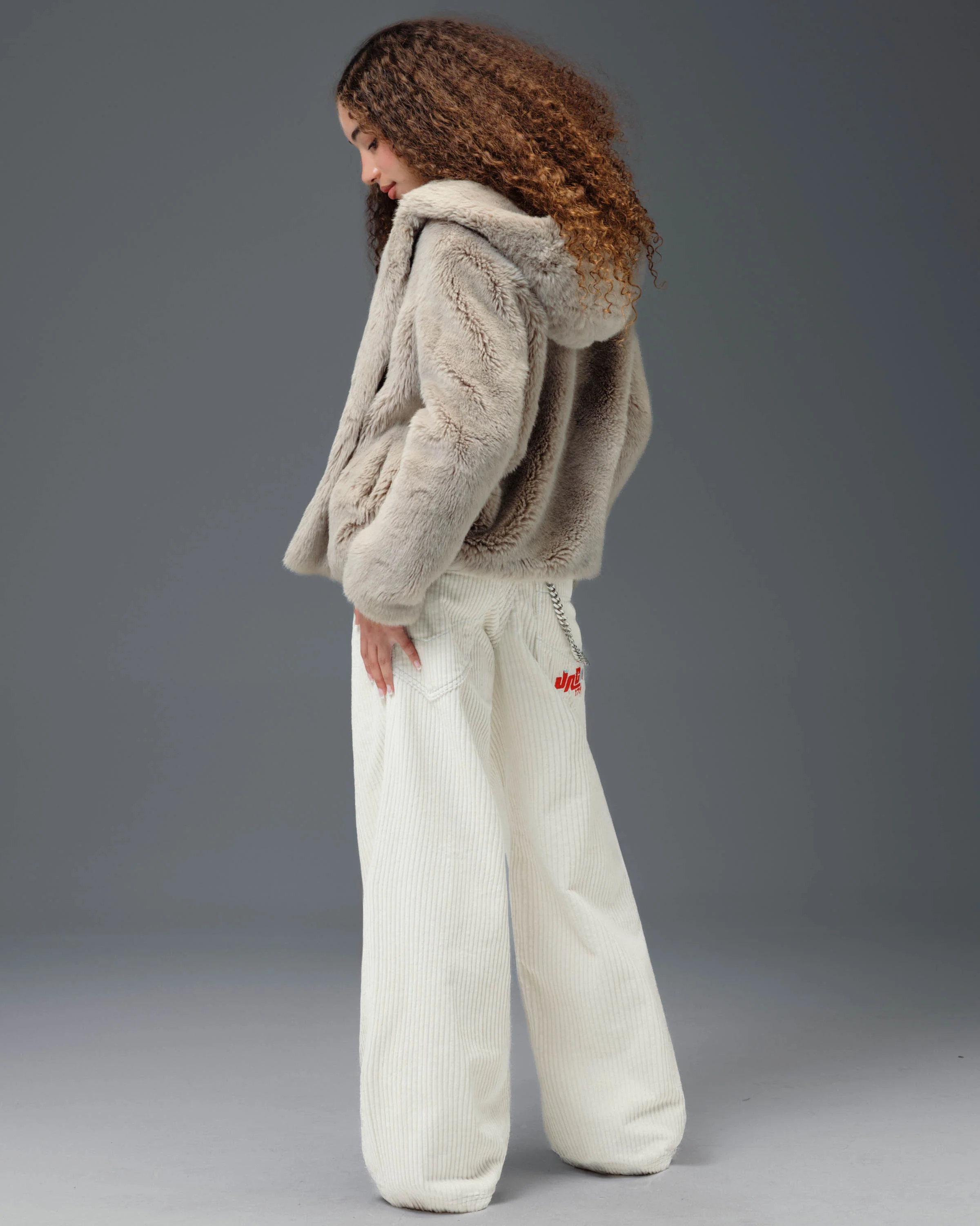 W1179 Easy Wide Pipes. 23". 4 Wale Corduroy. Tofu. - Image 5