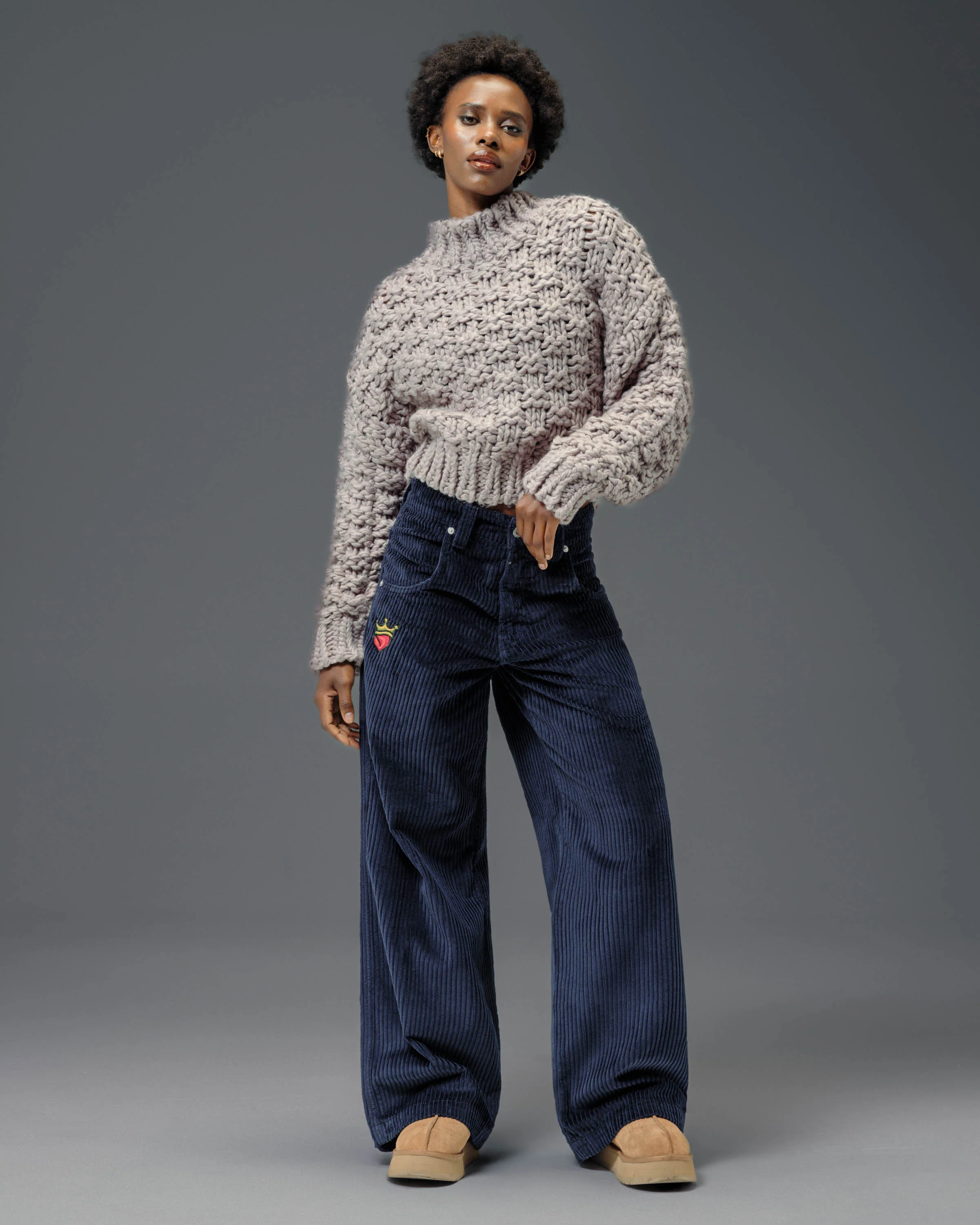 W179 Pipes. 23". 4 Wale Corduroy. Navy. - Image 3